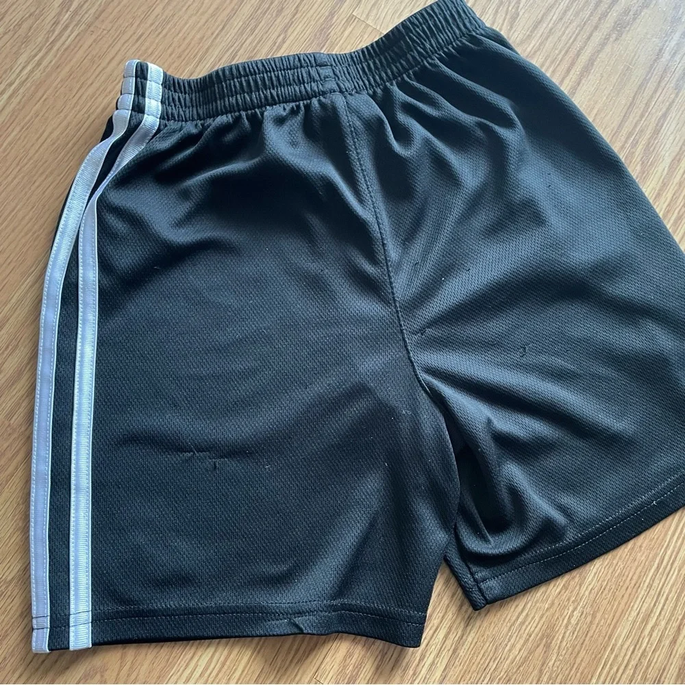 🟢3/$15 ADIDAS Shorts - Picture 3 of 9